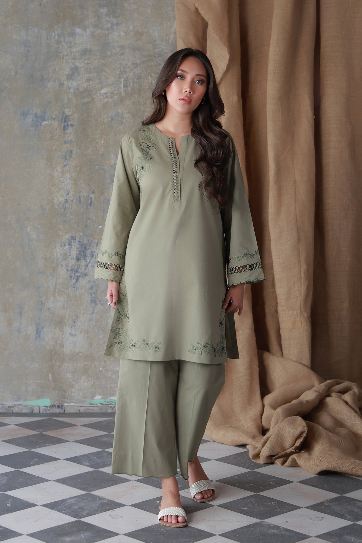 Sage Serenity- Effortless Everyday Elegance