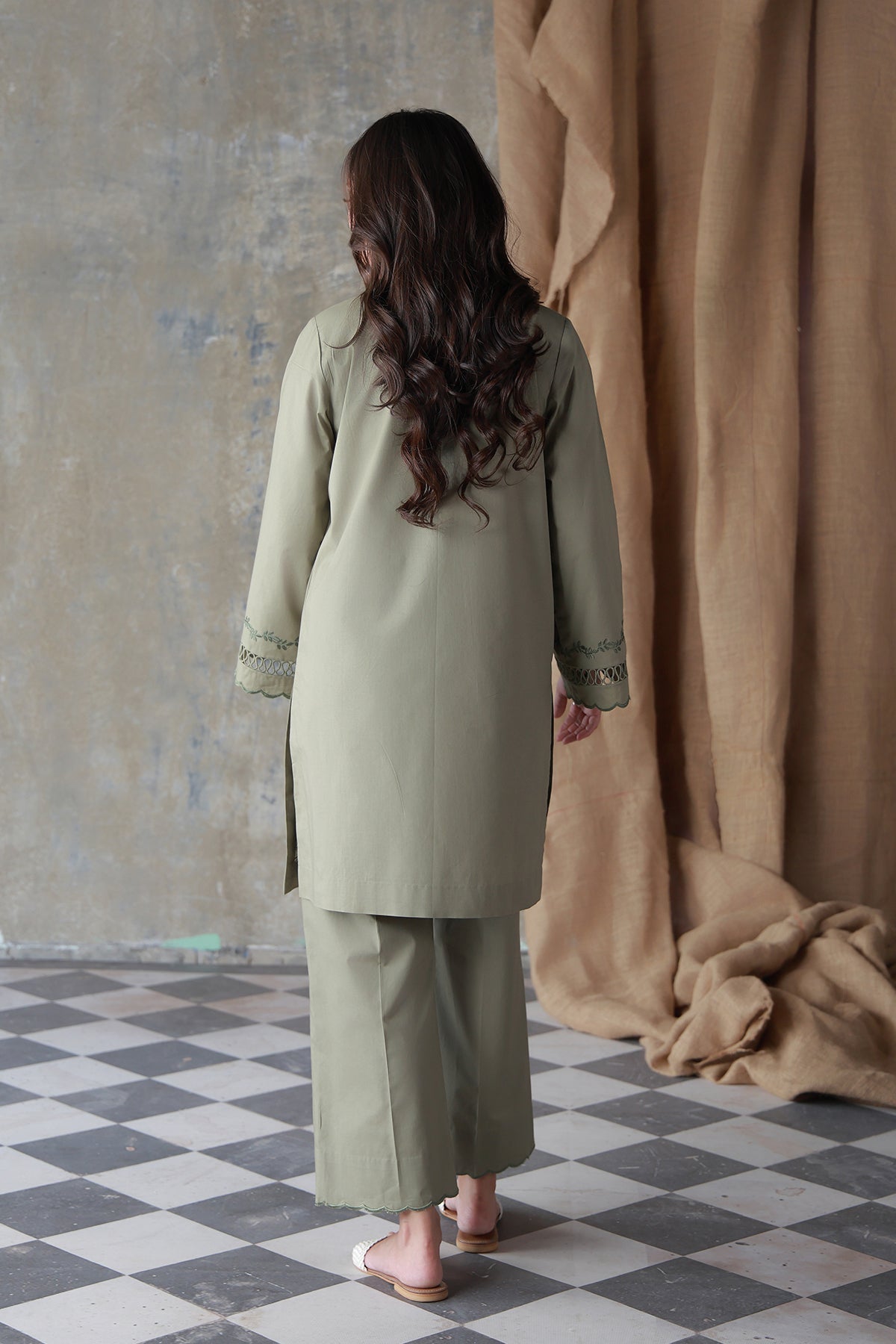 Sage Serenity- Effortless Everyday Elegance