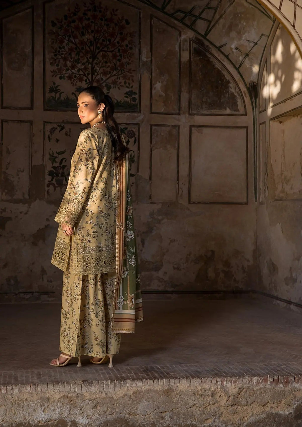 Golden Bloom- Embroided Pakistani Lawn Suit