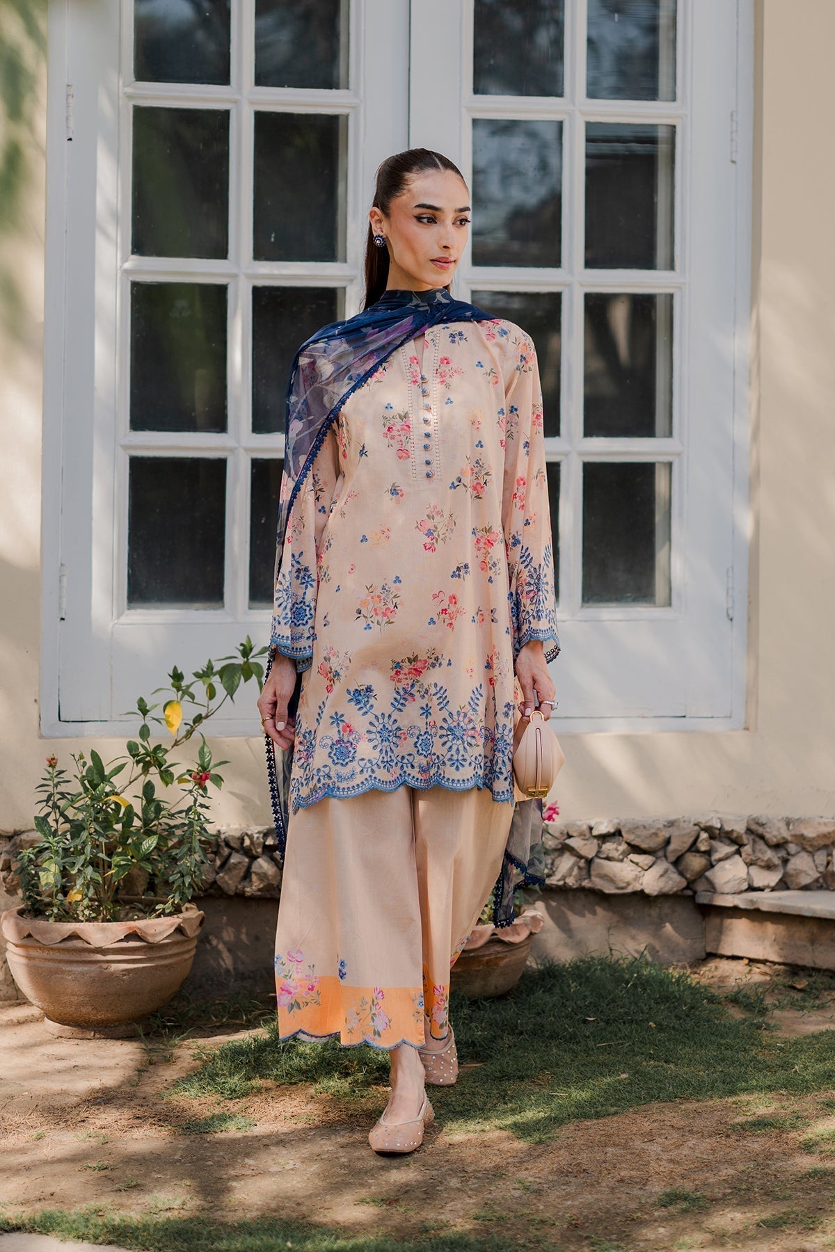 Blush Garden- grace in full bloom