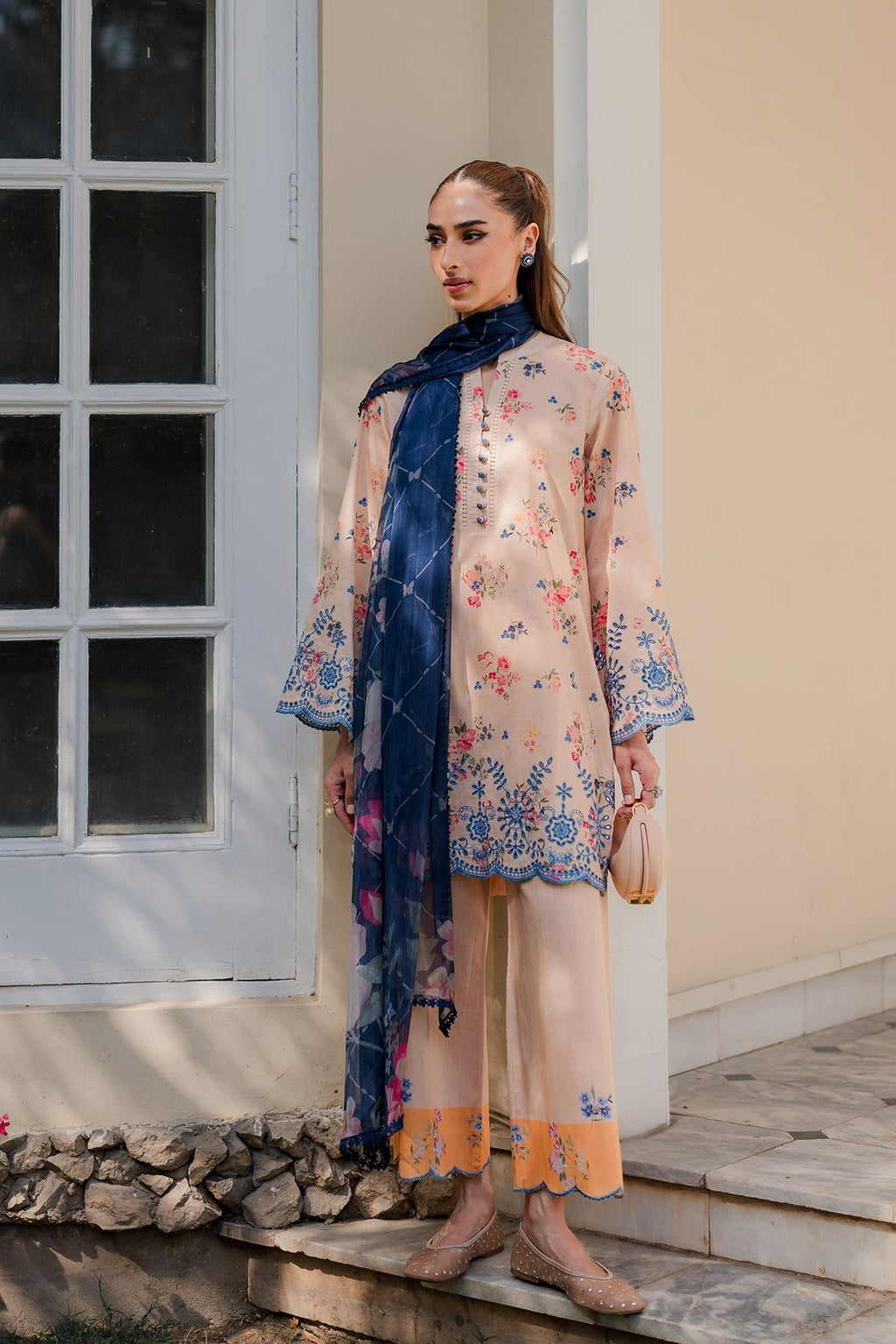 Blush Garden- grace in full bloom