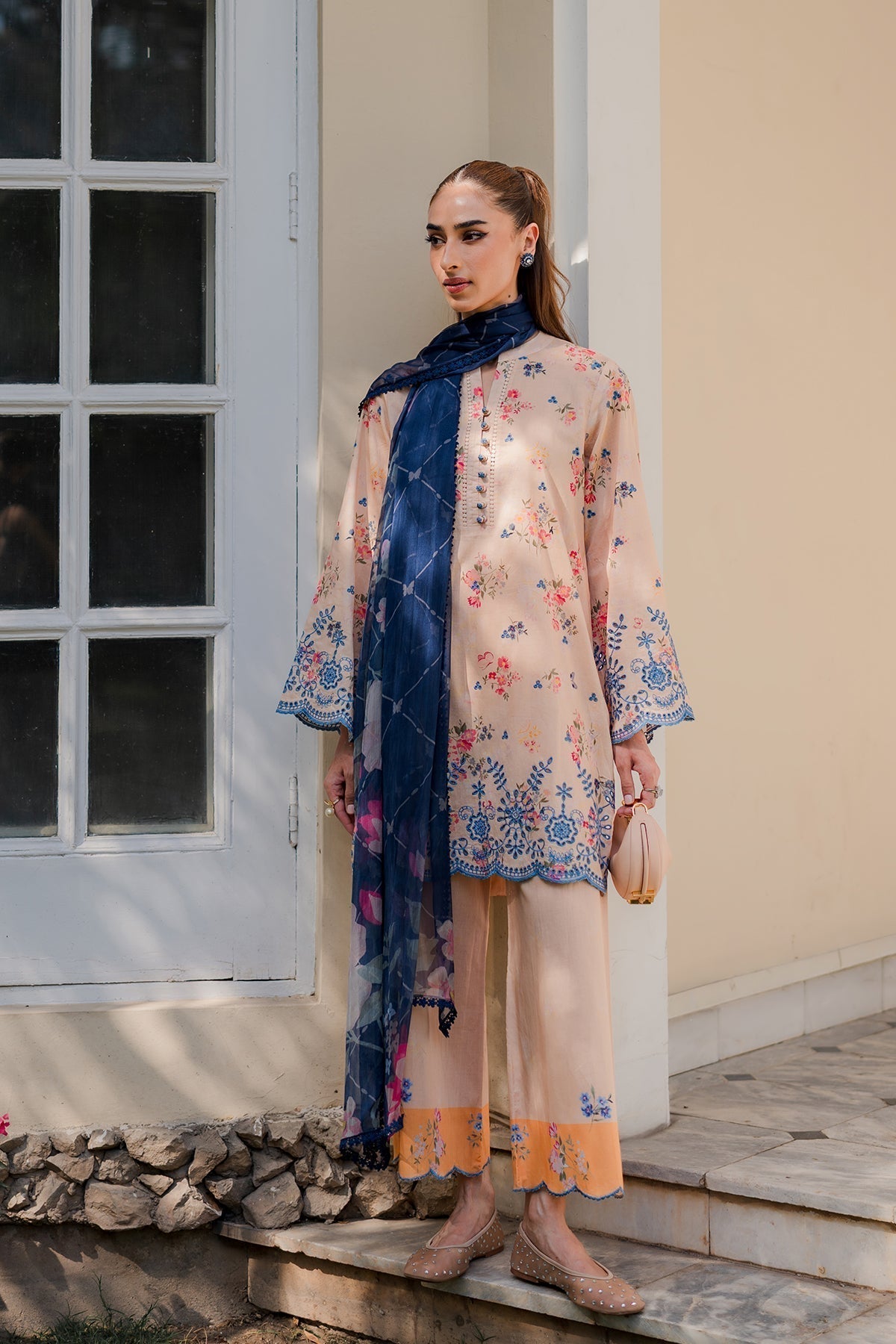 Blush Garden- grace in full bloom