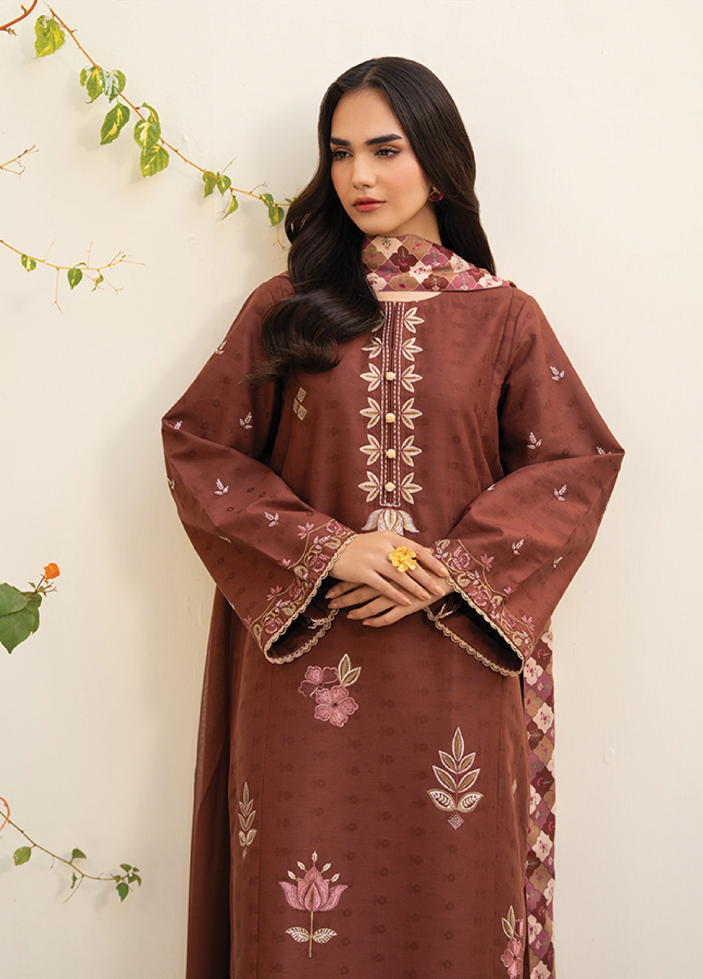 Zayna- Timeless Elegance in Earthy Tone