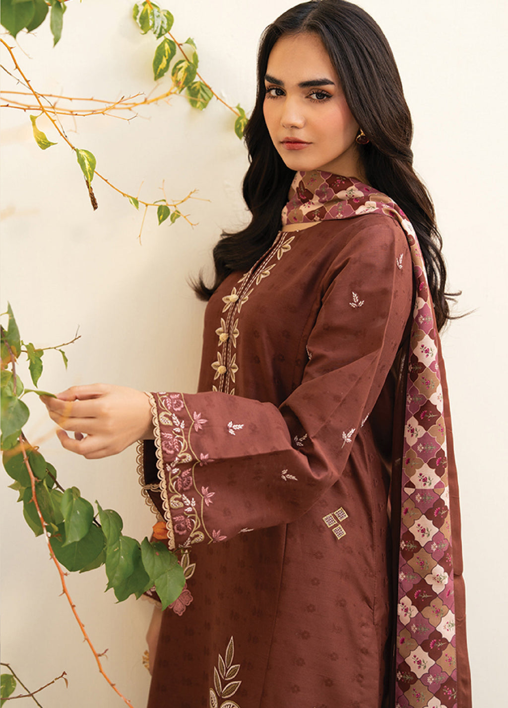 Zayna- Timeless Elegance in Earthy Tone